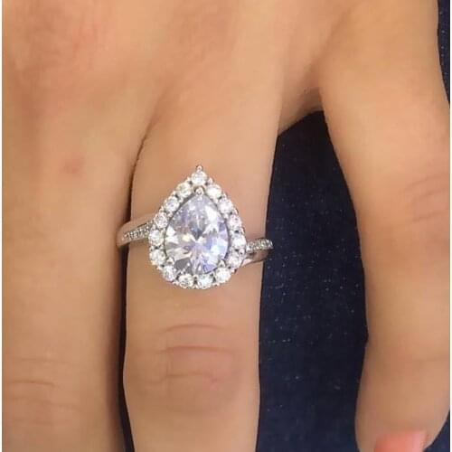 Drop Zircon Anturaj Silver Ring