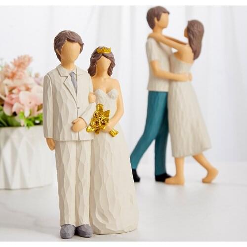 Family Series Decor Warm Resin couple Nordic Home Decor Living Room Bedroom Study Countertop Decor Accessories Wedding Gifts