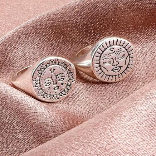 New Sun Flower Smiley Face Ring Vintage Human Face Index Finger Rings For Women Jewelry European And American Creative Ring A41