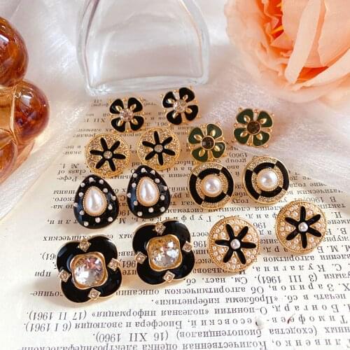 New Fashion Retro Black Drop Glaze Enamel Pearl Flower Heart Geometric Earrings Accessories