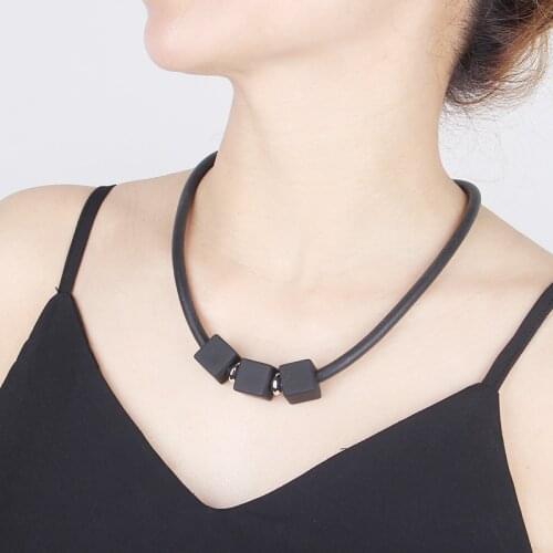 YD&YDBZ Street Fashion Ngothic Short Necklace Hand-made Rubber Elastic Restraint Collar Rope Sweater Necklace Holiday Jewelry