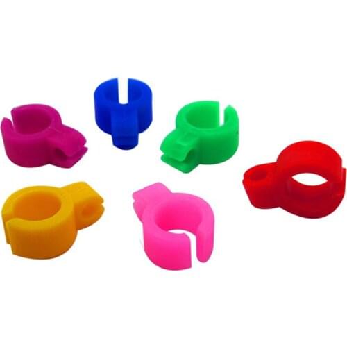 1Pcs Cigarette Holder Silicone Ring Finger Hand Rack Wholesale Waterproof Endlessly Artifact for Regular Smoking Smoker Men Gift