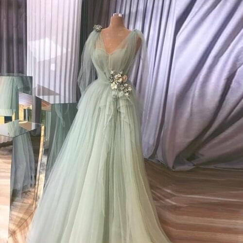 Pretty Mint Green 3D Flower Prom Dresses V-neck Ruffles A-line Prom Gowns V-neck Lace Up Plus Size Party Dress Abendkleider
