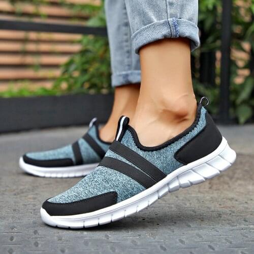 Summer Mesh Men Shoes Lightweight Sneakers Men Fashion Casual Walking Shoes Breathable Designer Mens Loafers Zapatos Hombre