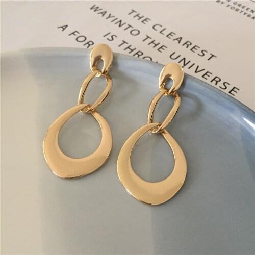 Trendy Women Elegant Earrings Gold Color Irregural Shape Linked Drop Earrings for Party and Fashion Show Walking Jewelry Female