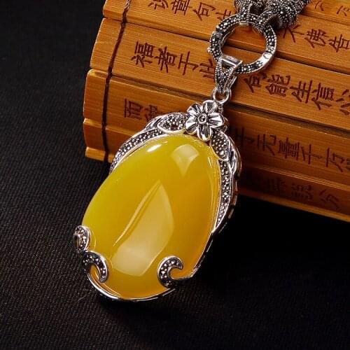 MetJakt Natural Chalcedony Pendant with Zircon Vintage Solid 925 Sterling Silver Water Drop Vintage Pendant for Sweater Chain