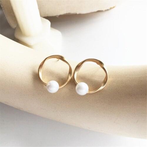 Simple geometric shapes personality new lady style pearl earrings contracted fashion student stud earrings for women