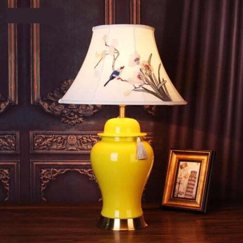 Porcelain table lamp American New Rural Chinese Classical Living Room Bedroom Bedside Model Flower Bird Brass Ceramic Desk Lamp