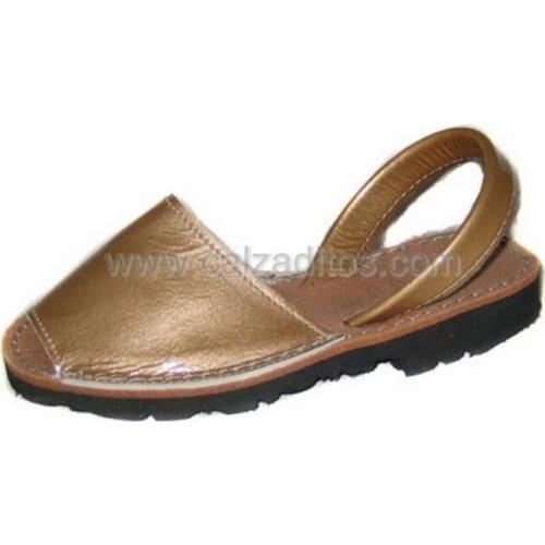 Menorquinas, ibicencas, abarcas, perlado brown patent avarcas