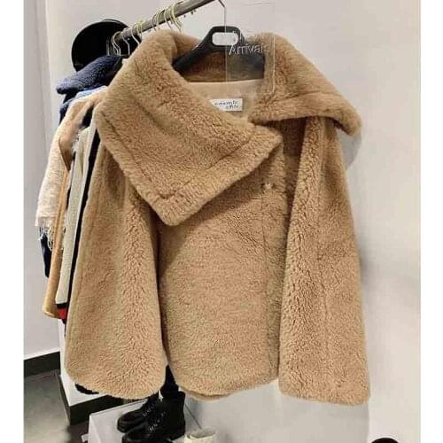 2021 Women Winter Teddy Bear Short Coat Turn-Down Collar One Button Alpaca Fur Cape Outwear Loose Style Fashion