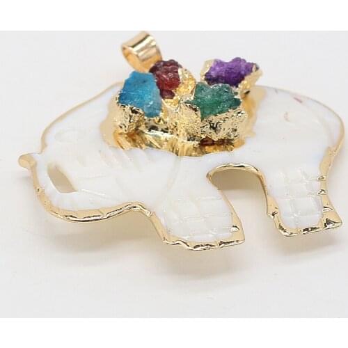 Natural semi-precious stones and shell elephant-shaped bag Phnom Penh crystal bud pendant handmade crafts DIY production 40x45mm