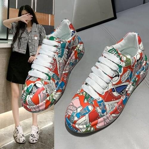 2021 New Color Trend Graffiti Platform Flat Lace-up Women White Sneakers Latex Round Toe Chunky Shoes Women Summer Outdoor Shoes