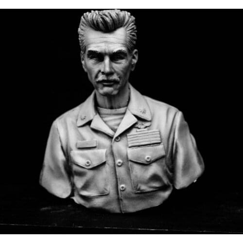 Unpainted Soldier Commander Resin Bust Scale Model Kit Self-Assembled Colorless Figures Resin Kit No.168