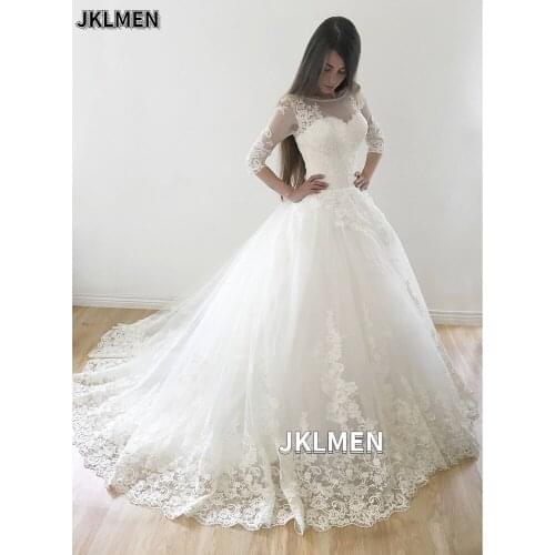 Lace Scoop Neck Zipper Half Sleeves Wedding Dress Court Train Applique Bride Gown For Women Plus Size