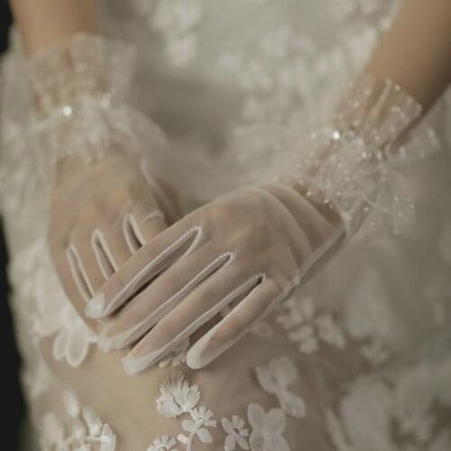 Elegant Glitters Lace Bridal Mesh Glove Short Bridal Gloves Finger Wedding Gloves White Wedding Accessories Veu De Noiva