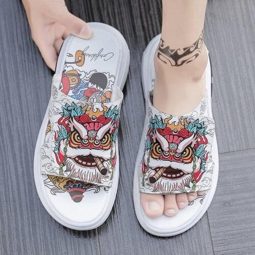 Size 38-44 New Summer Mens Slippers Fashion Outdoor Slides Indoor Non-slip Slippers Beach Flip Flops Personalized Men Slippers