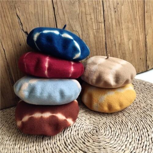 Autumn Winter Tie Dye Berets French Classic Knitted Hat for Girl Women Warm Soft Painter Hat Female Vintage Beret Caps