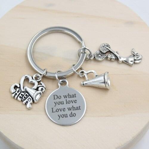 1PC New Arrival Stainless Steel Key Ring Megaphone I love Cheer Key Chain Keyring Chearleaders Gifts for Men Women Jewelry
