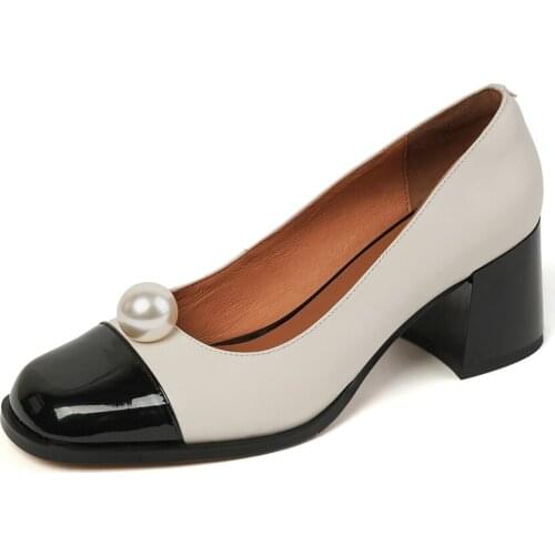 Pearl Diary Leather Pumps