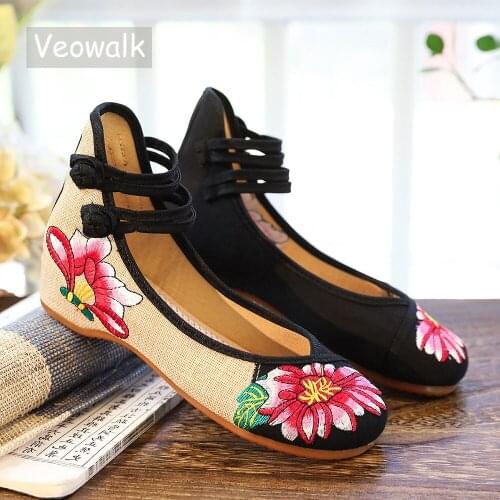 Veowalk Handmade Retro Flowers Embroidered Women Cotton Fabric Flat Shoes Comfortable Soft Canvas Ballet Flats for Elegant Lady