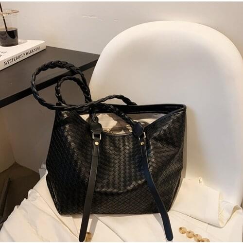 Lingge Large Capacity PU Soft Leather Shopping Bag Handbags 2021 New Korean Fashion Braided Rope One-shoulder Armpit Tote Bag