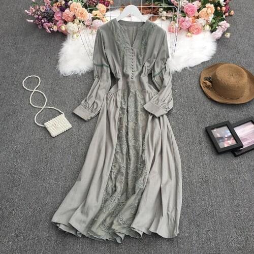 2021 New Spring Women Retro All-match V-neck puff sleeve Dress single breasted waist slim A-line Dress