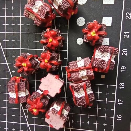 1pcs/lot resin flat back gift cake 14mm Scrapbook Embellishment DIY Phone Decoration