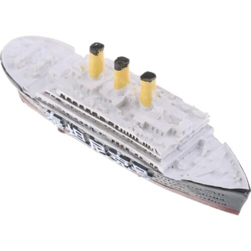 Resin Titanic Boat Figurine Model Sculpt for Diorama Architecture Build Toy