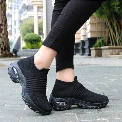 Size 42 Women Shoes Lightweight Comfortable Platform Sneakers Slip-On Breathable Shoes Women Black White Red Zapatos De Mujer