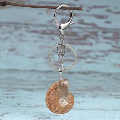Fashion BOHO Seashell Snail Ocean Reliquiae Conch Pendant Keychain Genuine Natural Stone Key Chain Key Ring Women Men Jewelry