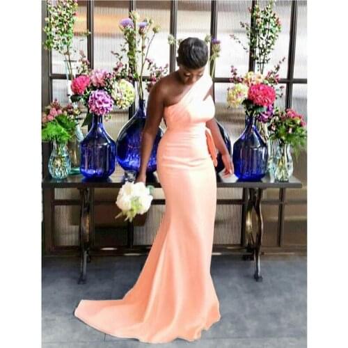 Peach Sexy Mermaid Bridesmaid Dresses for African Black Girl One Shoulder Long Satin Wedding Party Dress 2021 Women Formal Gowns