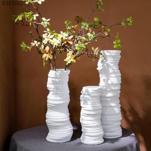 Creative Spiral White Ceramic Vase Flower Arrangement Crafts Abstract Irregular Flower Vase Countertop Living Room Decoration