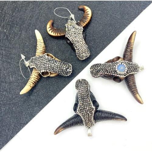 Natural Stone Crystal Pendant Jewelry Acrylic Necklace Jewelry Black Bull Head Shape DIY Making Jewelry Accessories Wholesale