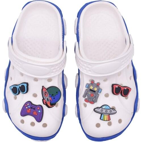 1pc Cartoon UFO PVC Shoe Charms Shoe Accessories DIY Shoe Decoration For Croc Jibz Kids Favor Kawaii Cute X-mas Gift