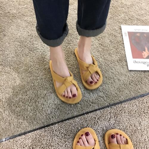 Sandals and Slippers Female 2020 New Spring Fashion Slippers Beach Cross Summer yi zi tuo