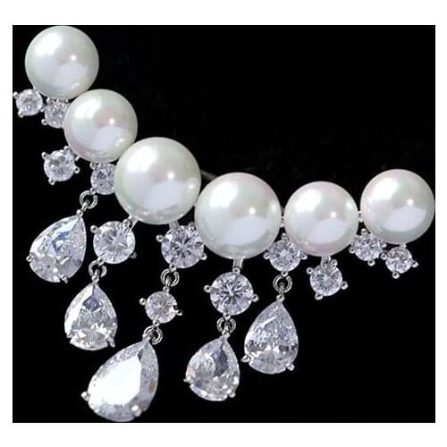 2020 New Arrival Man-made Pearl Brooch With Tassel Fashion Sparkling Cubic Zirconia Brooch For Women Suit Cardigan Accessories