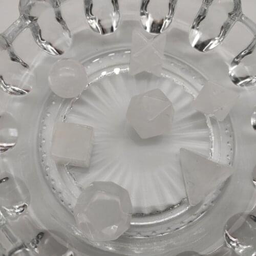 Natural white crystal quartz mineral healing stone decoration feng Shui, decorations decorate the house put a gift seven chakra