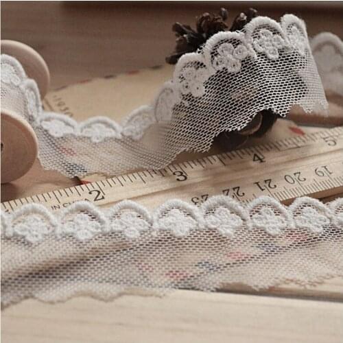 10Yards/lot 3cm High Quality White Clover Lace Trim Clothing Materials Textiles Lace Fabric DIY manual