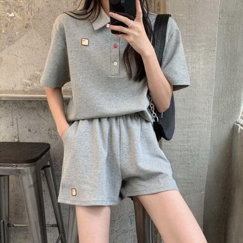 Womens Sports Suits Short-Sleeved T-Shirt Shorts 2 Pieces Fashion 2021 Summer Loose Print Stand Collar Simple College Tracksuit