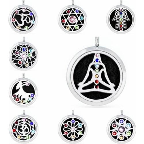 Bling Diffuser necklace Perfume essential oil Diffuser locket 30mm Rhinestone pendant necklace jewelry 1 pad random as gift