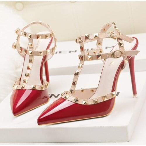 NEW 10CM PUMPS European sexy nightclub heels patent-leather metallic rivets sexy nightclub single shoes gladiator shoes