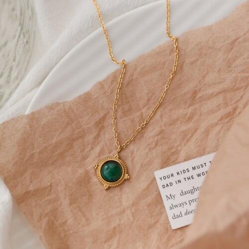 Vintage Natural Green Agate Stone Pendant 18k Gold Chains Choker Necklaces for Women Precious Stainless Steel Jewelry for Women