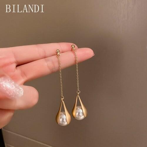 Bilandi S925 needle Modern Jewelry Pearl Earrings Popular Design Golden Plating Single Chain Drop Earrings For Girl Lady Gifts