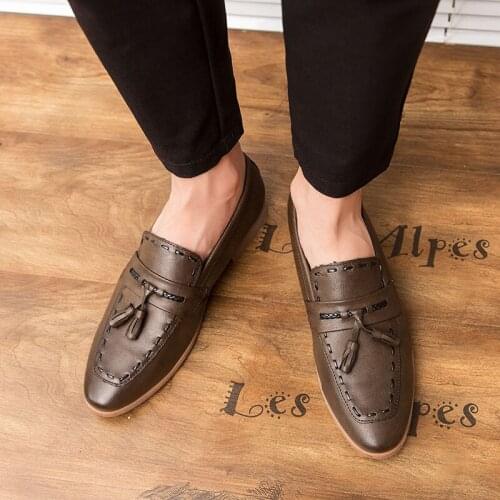 Yomior Slip-On Autumn Genuine Leather Big Size Casual Men Shoes Tassel Vintage Business Loafers Formal Wedding Dress Shoes