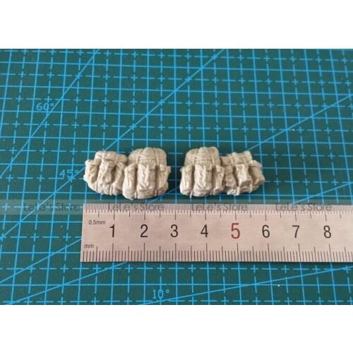 1/35 Resin Soldier Scene Accessories Modern American automobile equipment Bag D