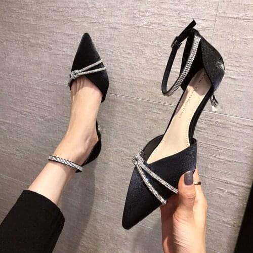 TNCHLL Suede Pumps