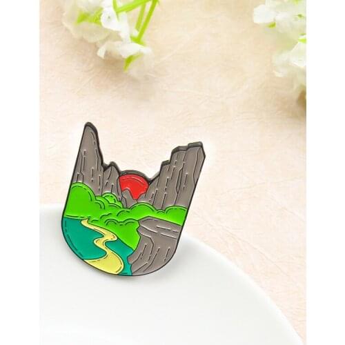 Outdoor Beautiful Scenery Mountain Creek Canyon Sunset Design Alloy Brooch Creative Forest Mountain Peak Badge Pin Jewelry Gift