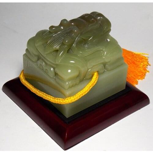Qianlong emperors jade Stone seal Afghan jade name seal Ancient China engraves characters Unique collects and presents gifts