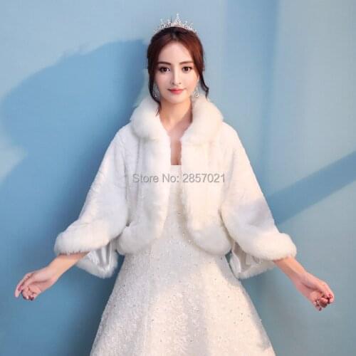 Elegant Short Faux Fur Bridal Jackets&Wrap White Red Long Sleeves Winter Wrap Coat In Stock Warm Wedding Jackets with Neck