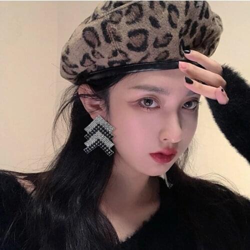 Hot Sale New Fashion Jewelry colorful crystal earrings Brincos Oorbellen Simple Metal Wind V Shape Earrings For Women Gift